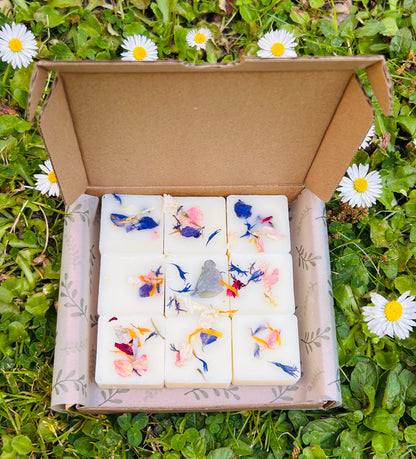Garden & Bloom Soy Wax Melts | Fruity Floral & Vanilla Musk | Handmade by The Aroma Lodge