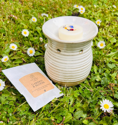 Garden & Bloom Soy Wax Melts | Fruity Floral & Vanilla Musk | Handmade by The Aroma Lodge